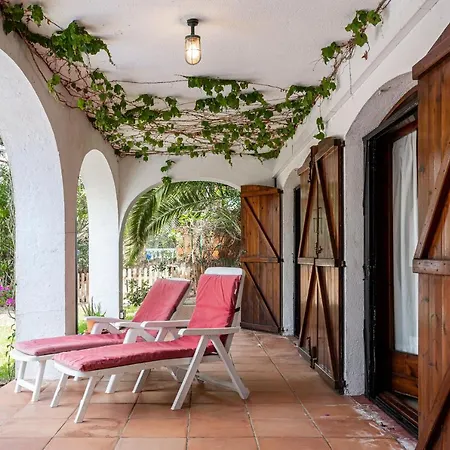 Vista Bonita 4 * يوريت دي مار