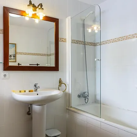 Vista Bonita 4 * يوريت دي مار